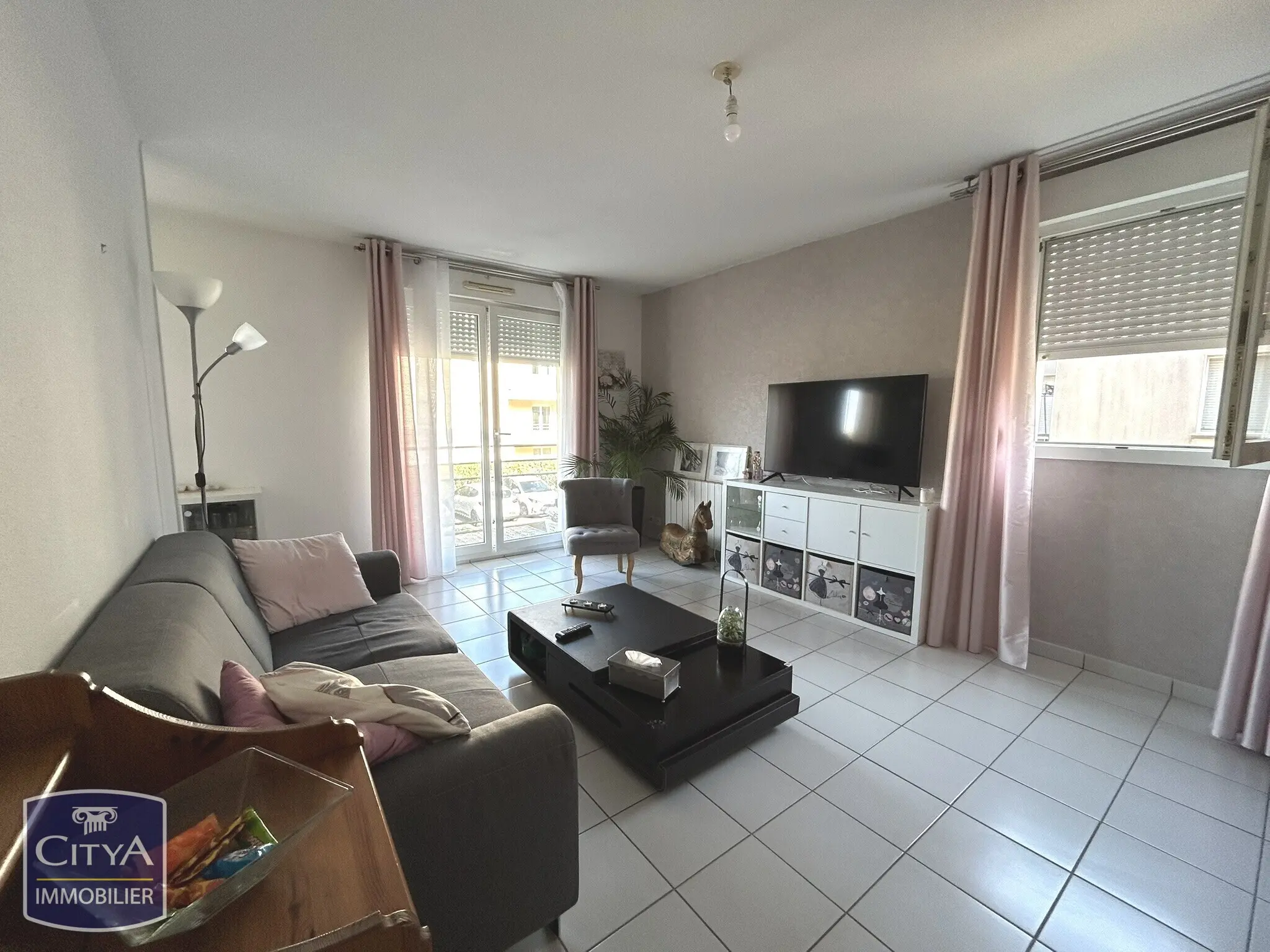 Photo 1 Appartement 1 pièce 34m²