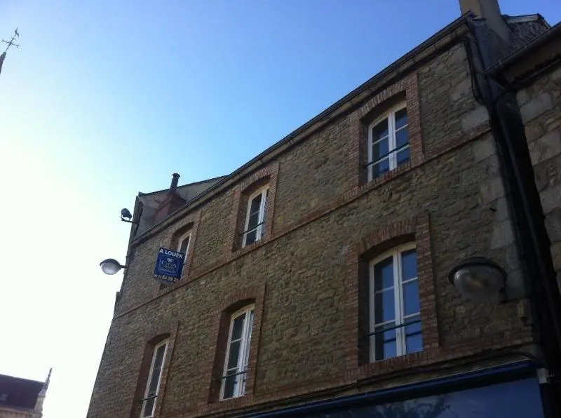 RESIDENCE