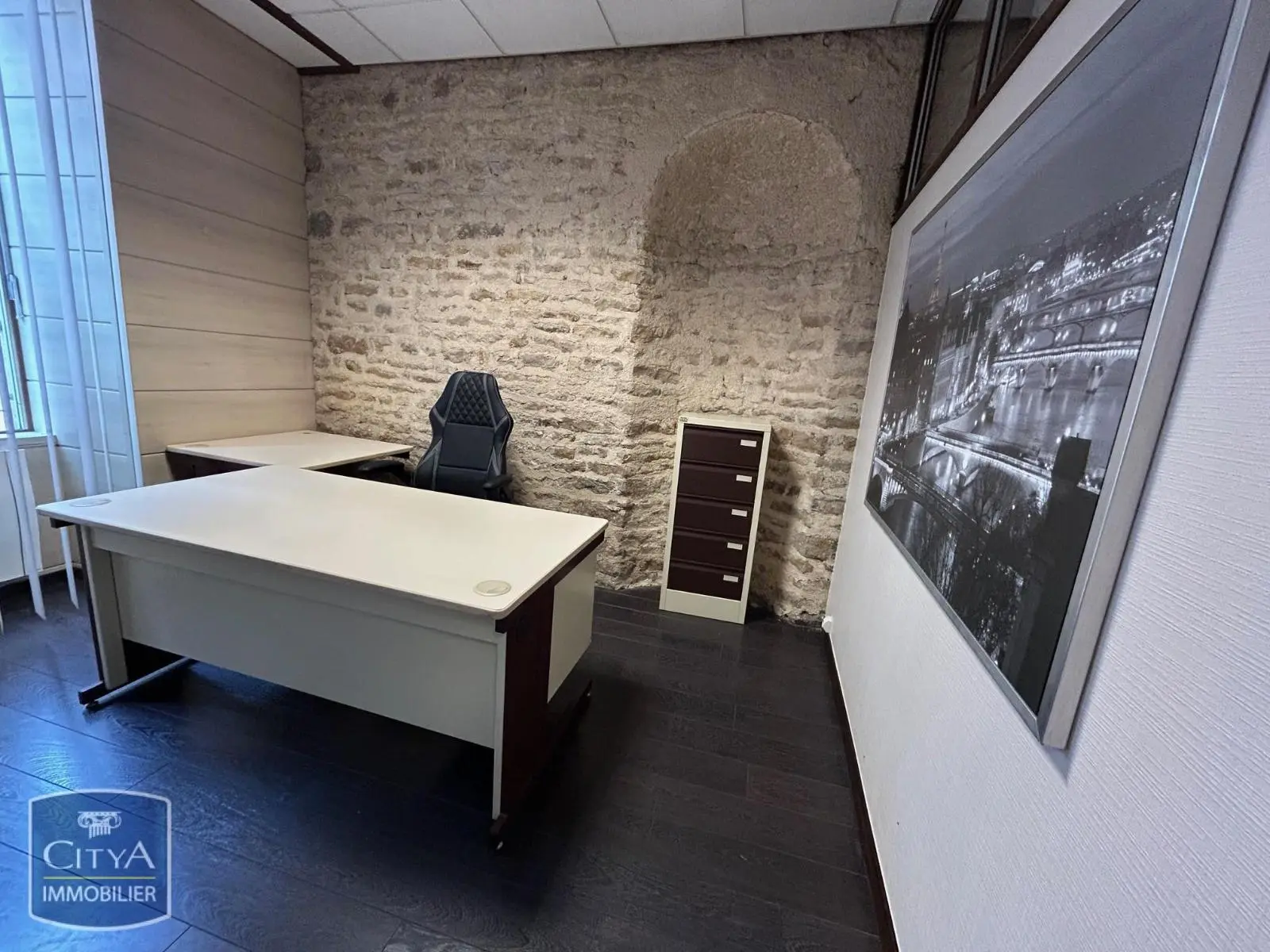 Photo 2 Local Professionnel 2 pièces 36m²