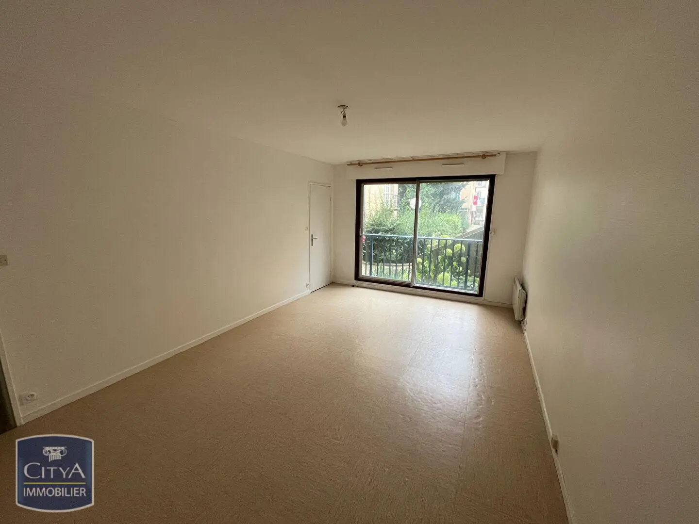 Photo 2 Appartement 1 pièce 33.88m²