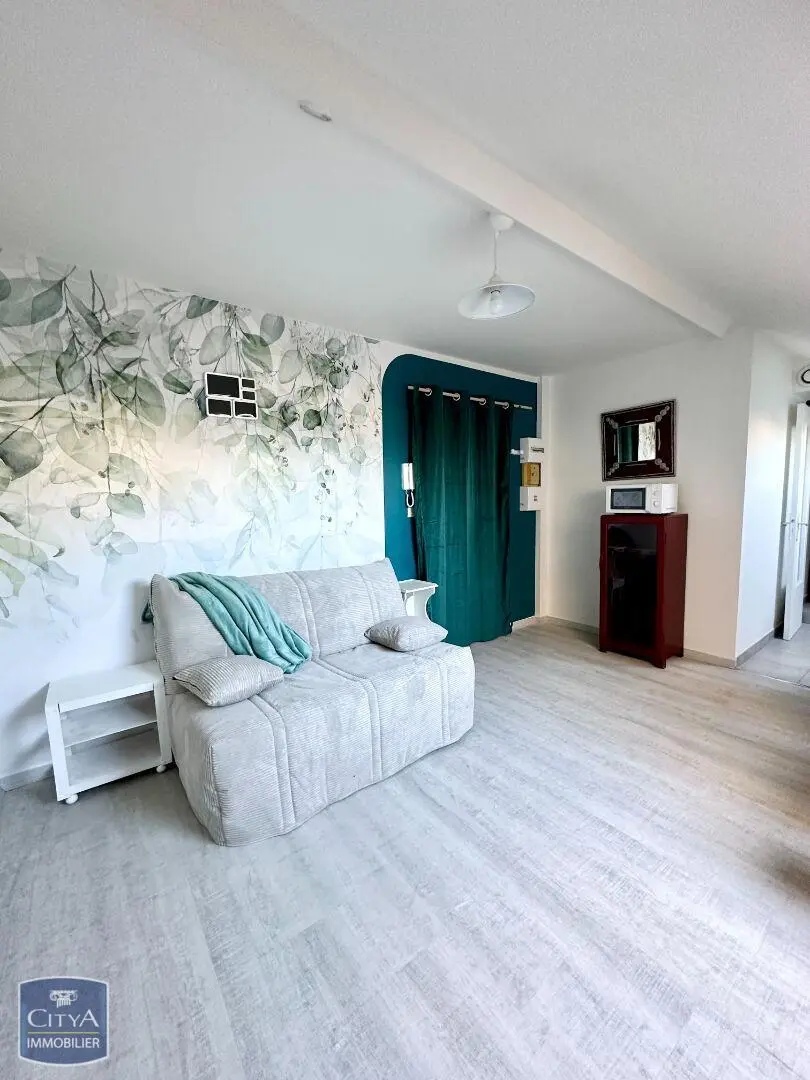 Photo 2 Appartement 1 pièce 15.94m²