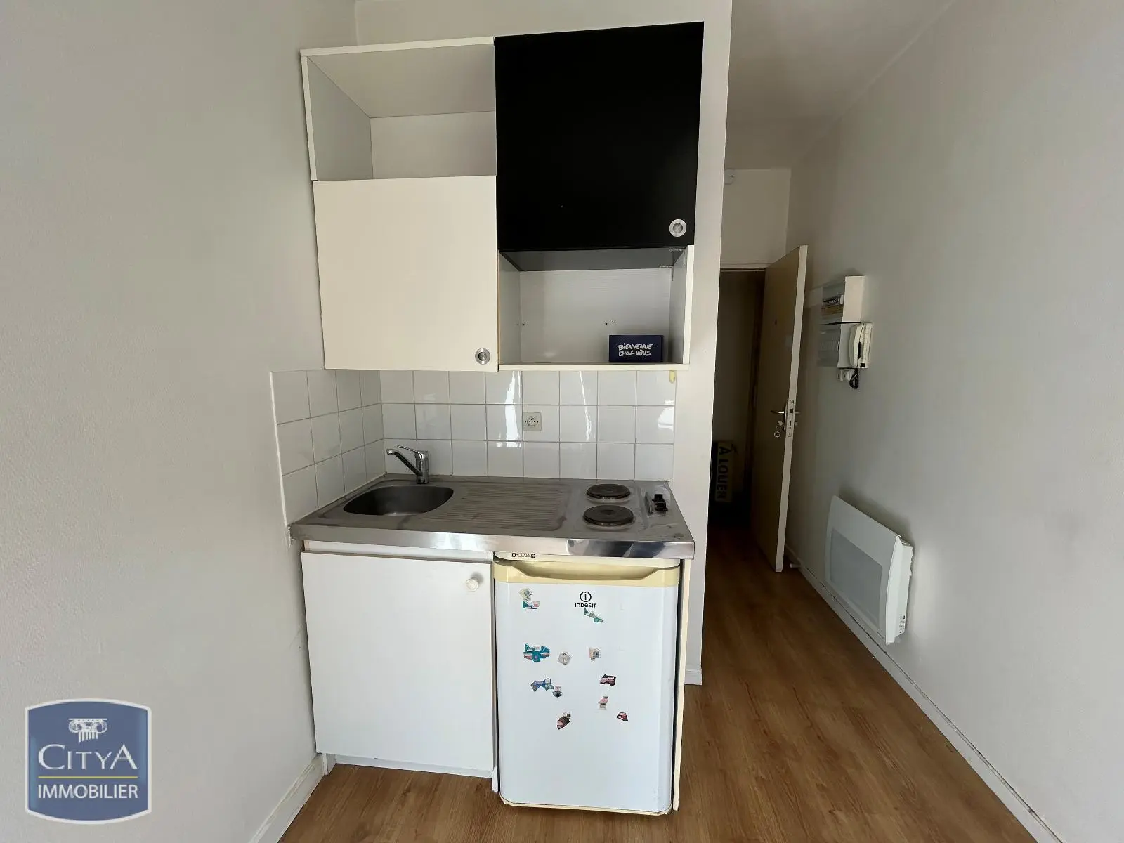 Photo 2 Appartement 1 pièce 10.79m²