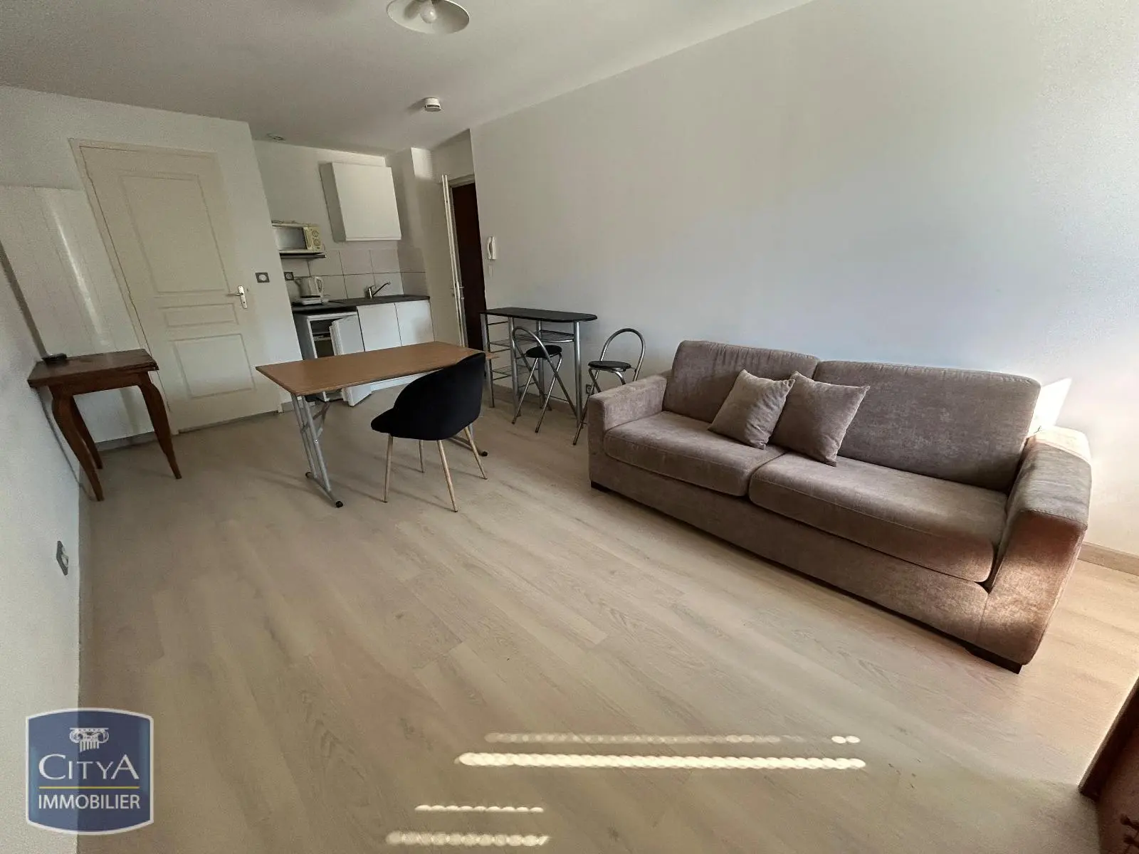 Photo 1 Appartement 1 pièce 21.63m²