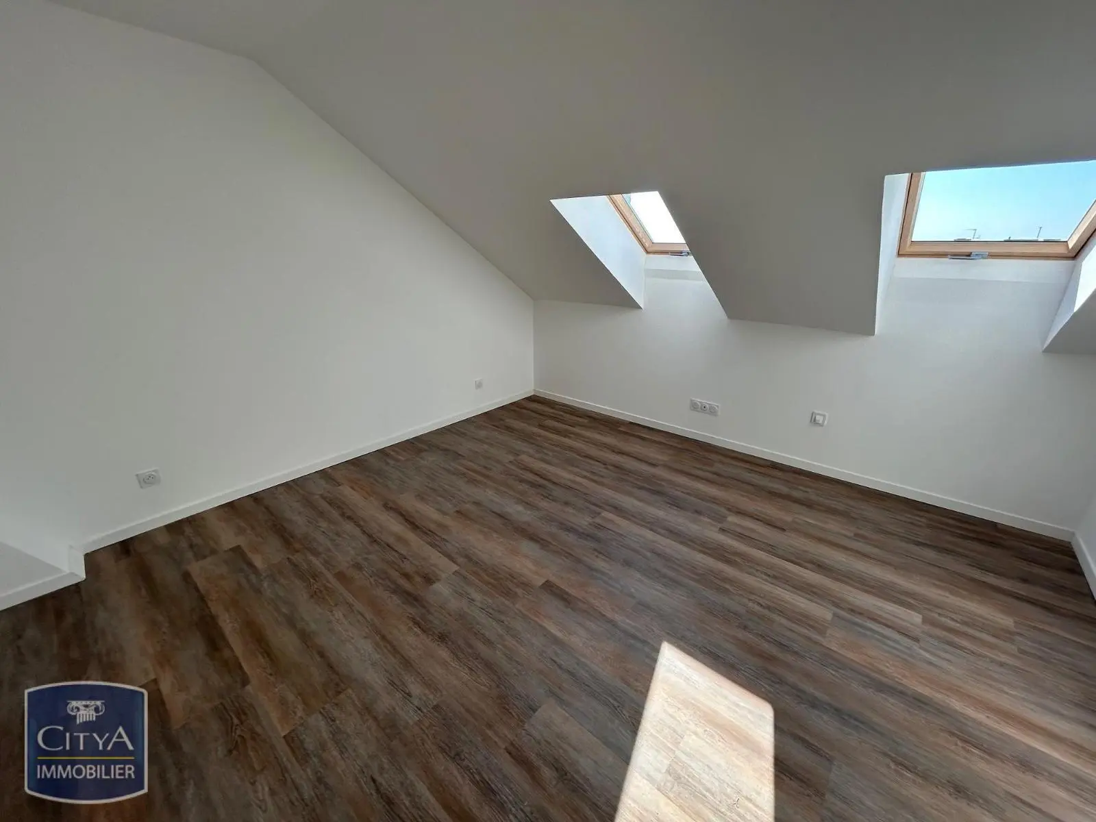 Photo 2 Appartement 1 pièce 15.36m²