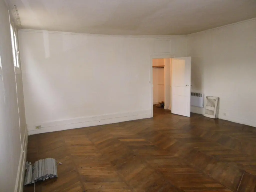 Photo 2 Appartement 1 pièce 49.41m²