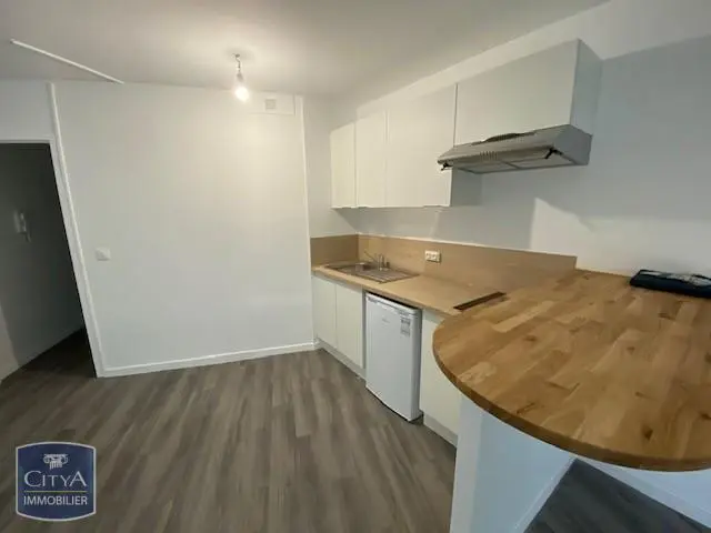 Photo 2 Appartement 1 pièce 31.06m²