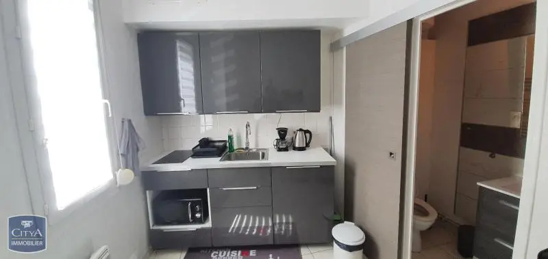 Photo 2 Appartement 1 pièce 20.31m²