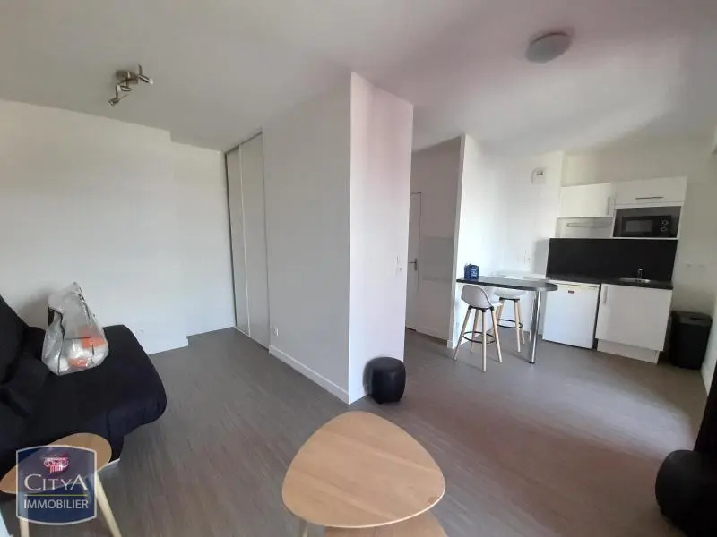 Photo 1 Appartement 1 pièce 27.45m²