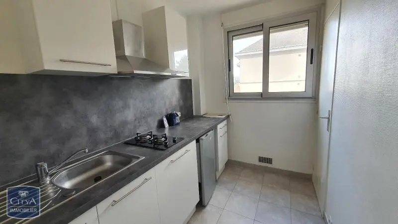 Photo 1 Appartement 1 pièce 28m²
