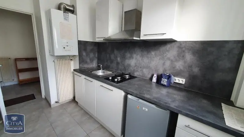 Photo 2 Appartement 1 pièce 28m²