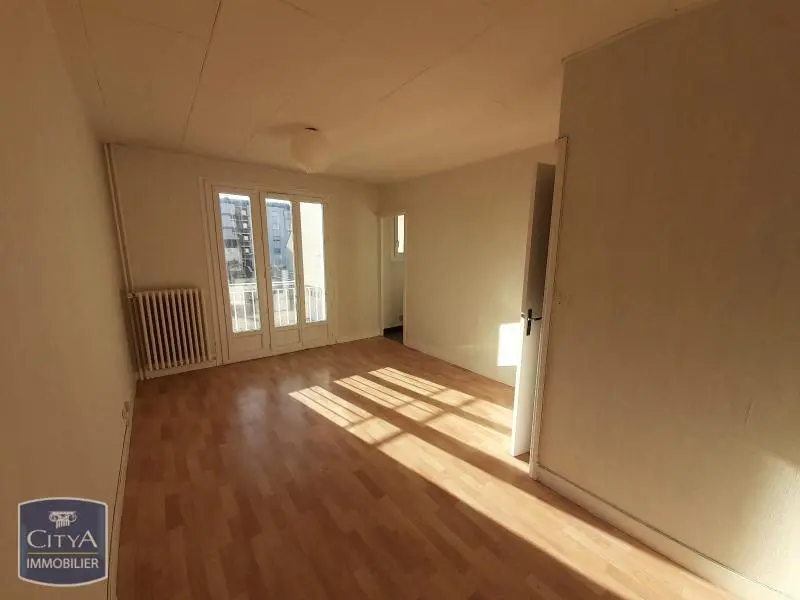 Photo 1 Appartement 1 pièce 20.83m²