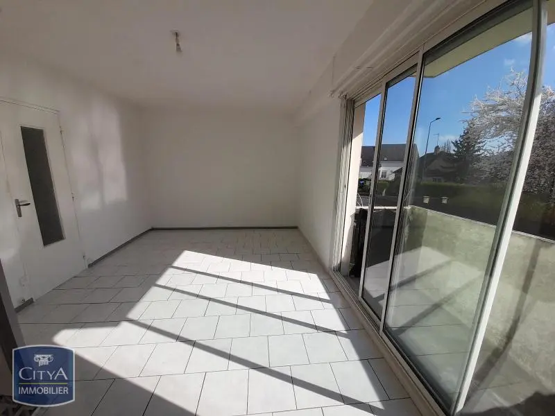Photo 1 Appartement 1 pièce 23.33m²