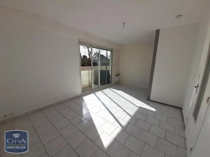 Photo 2 Appartement 1 pièce 23.33m²