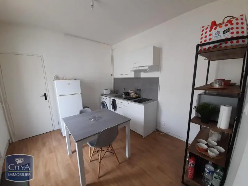 Photo 2 Appartement 1 pièce 32.12m²