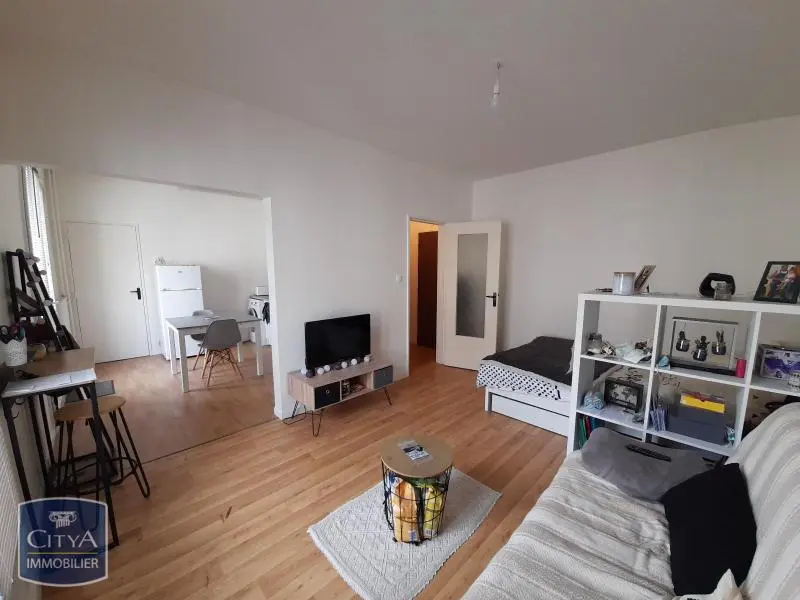 Photo 1 Appartement 1 pièce 32.12m²