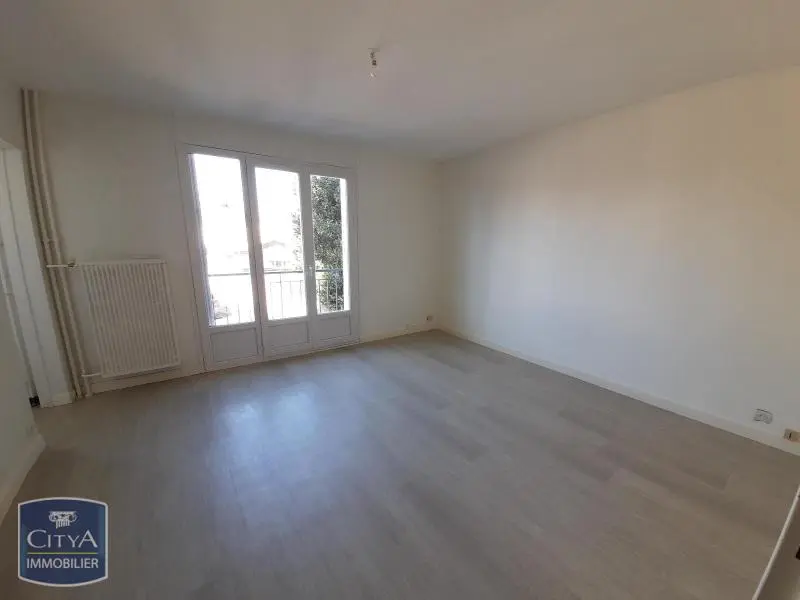 Photo 1 Appartement 1 pièce 28.58m²