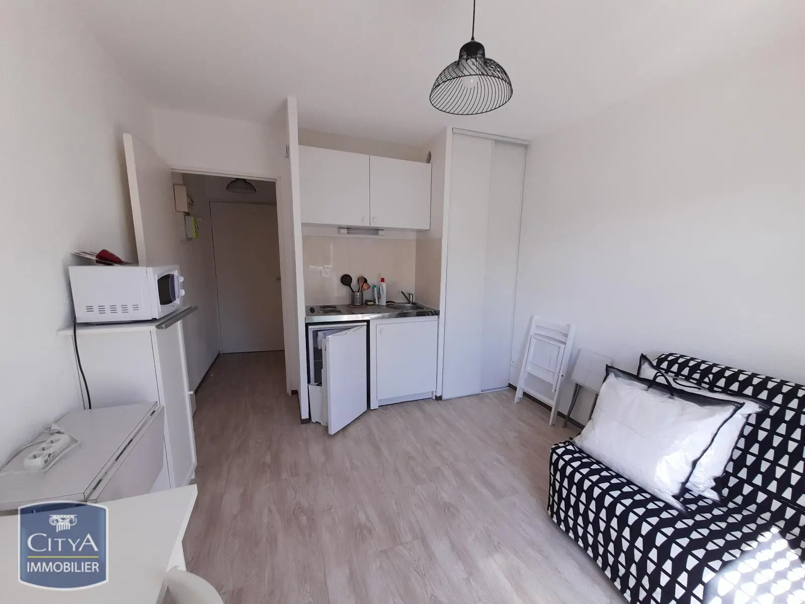 Photo 1 Appartement 1 pièce 15.33m²