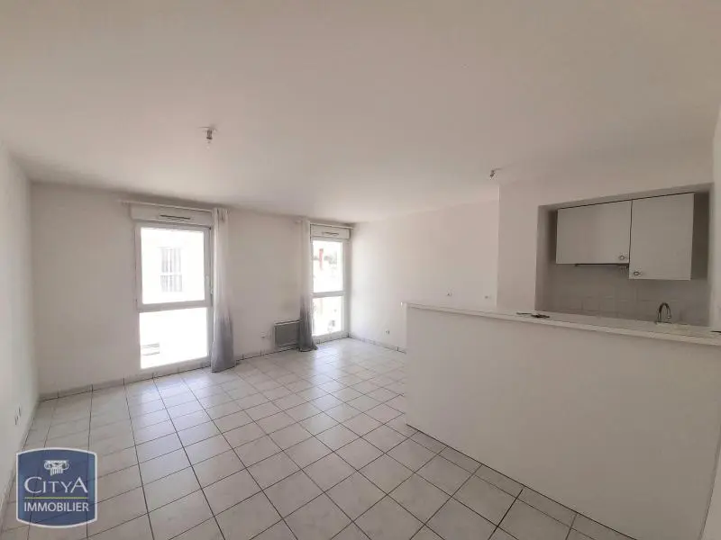 Photo 1 Appartement 1 pièce 30.57m²