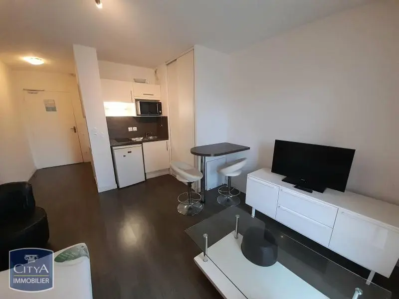 Photo 1 Appartement 1 pièce 21.42m²