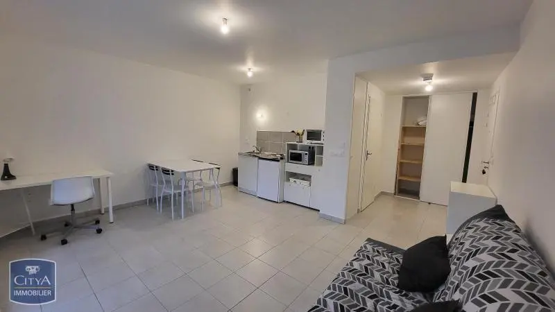 Photo 1 Appartement 1 pièce 29m²