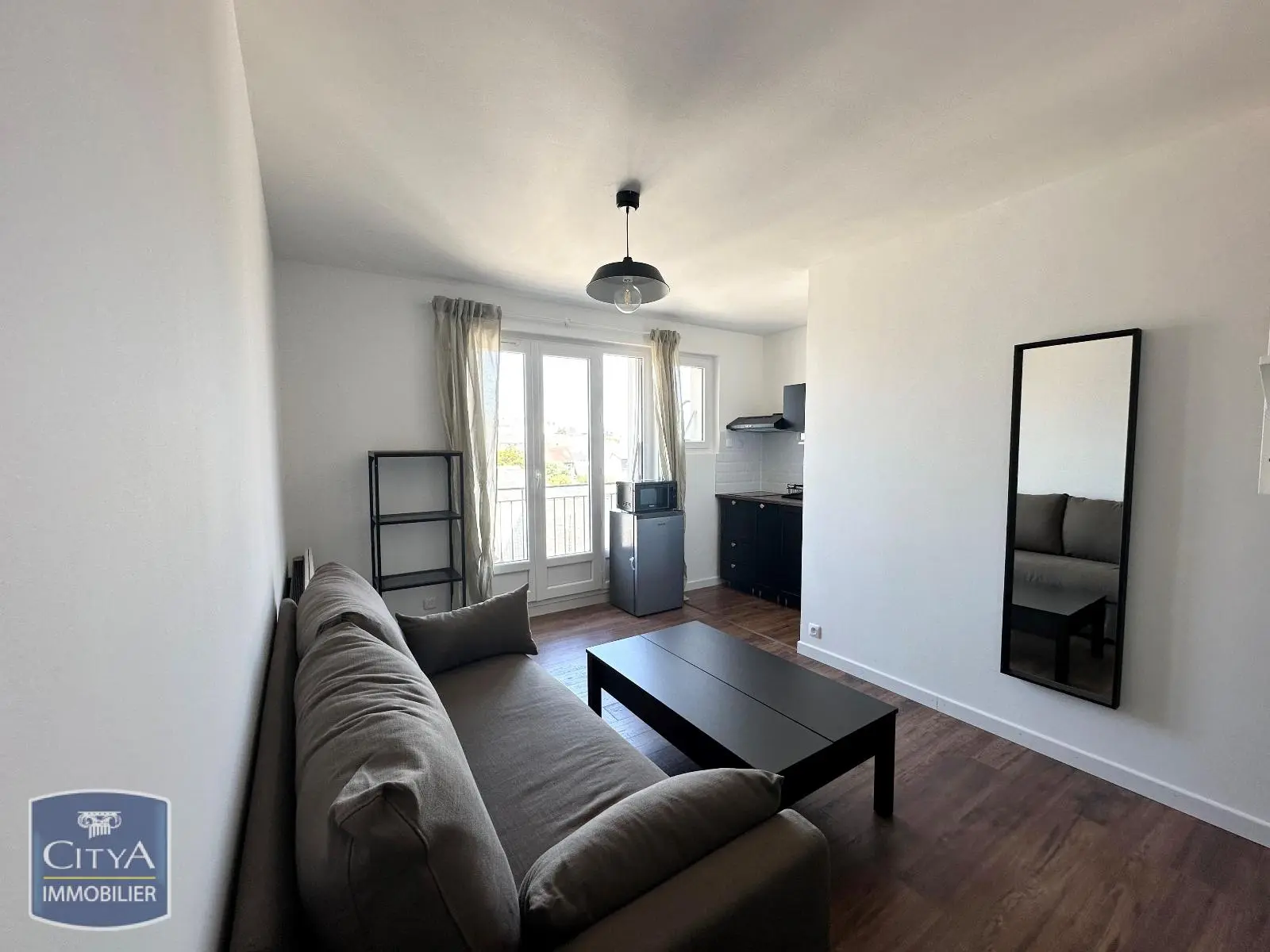 Photo 2 Appartement 1 pièce 21.08m²