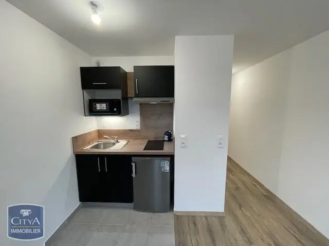 Photo 2 Appartement 1 pièce 19.76m²