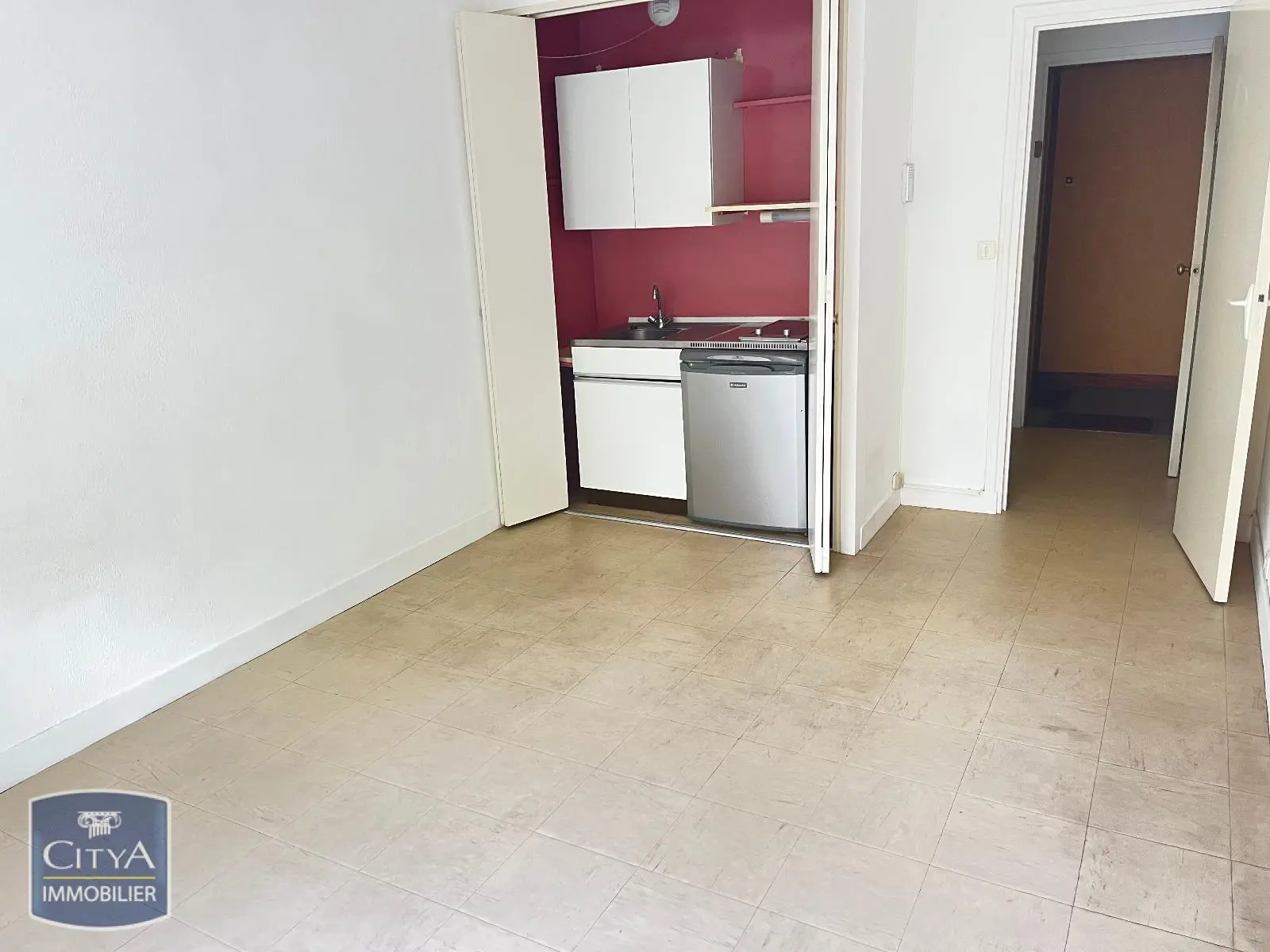 Photo 2 Appartement 1 pièce 18.91m²