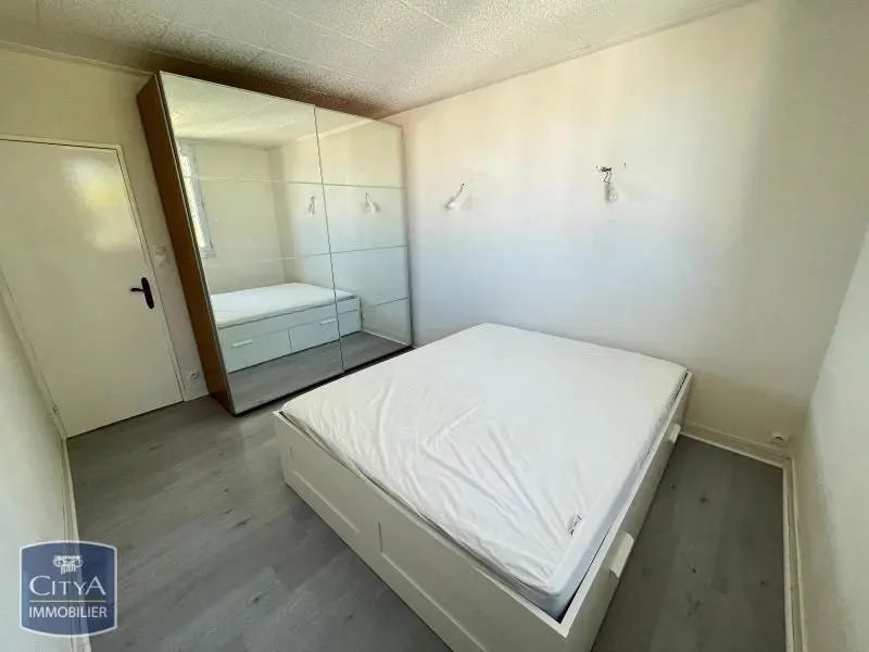 Photo 2 Appartement 1 pièce 10.67m²