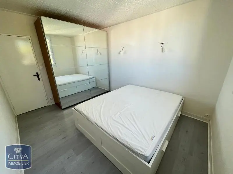 Photo 2 Appartement 1 pièce 10.99m²