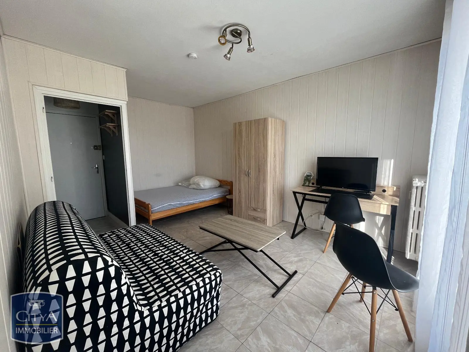 Photo 1 Appartement 1 pièce 21.79m²