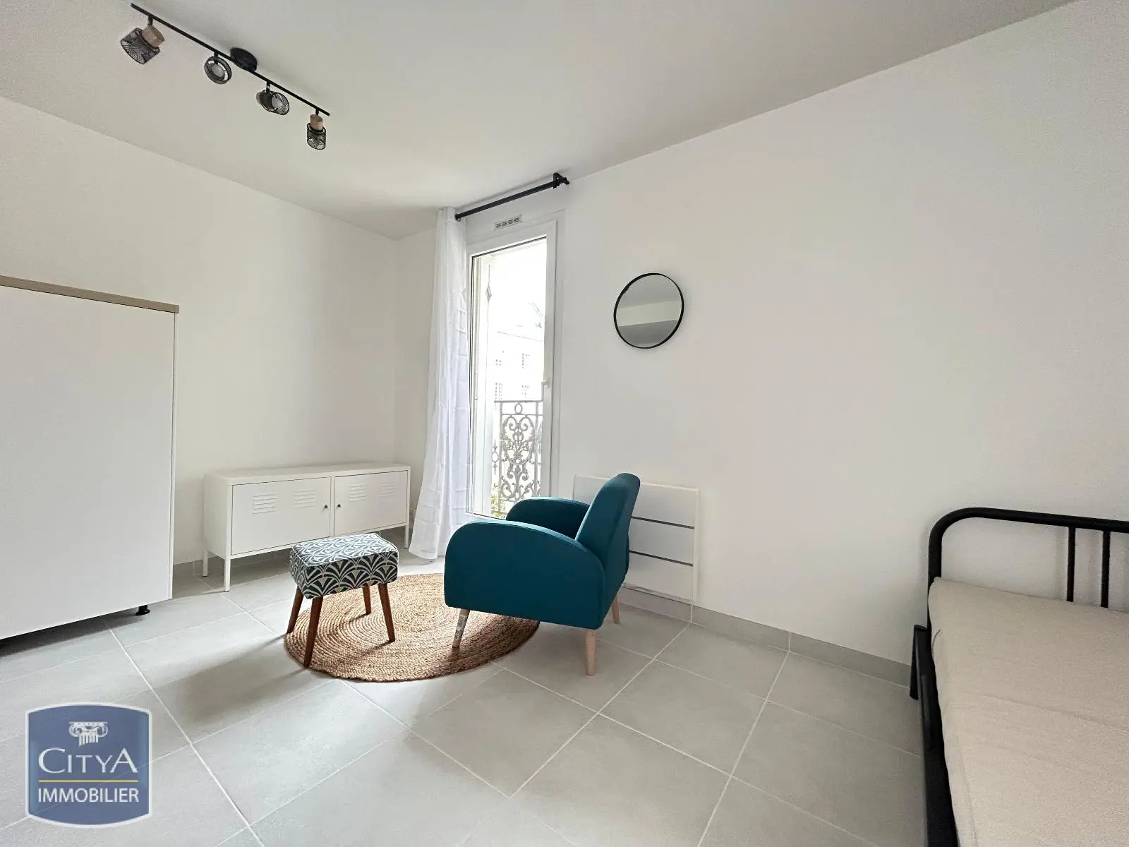 Photo 2 Appartement 1 pièce 23.48m²
