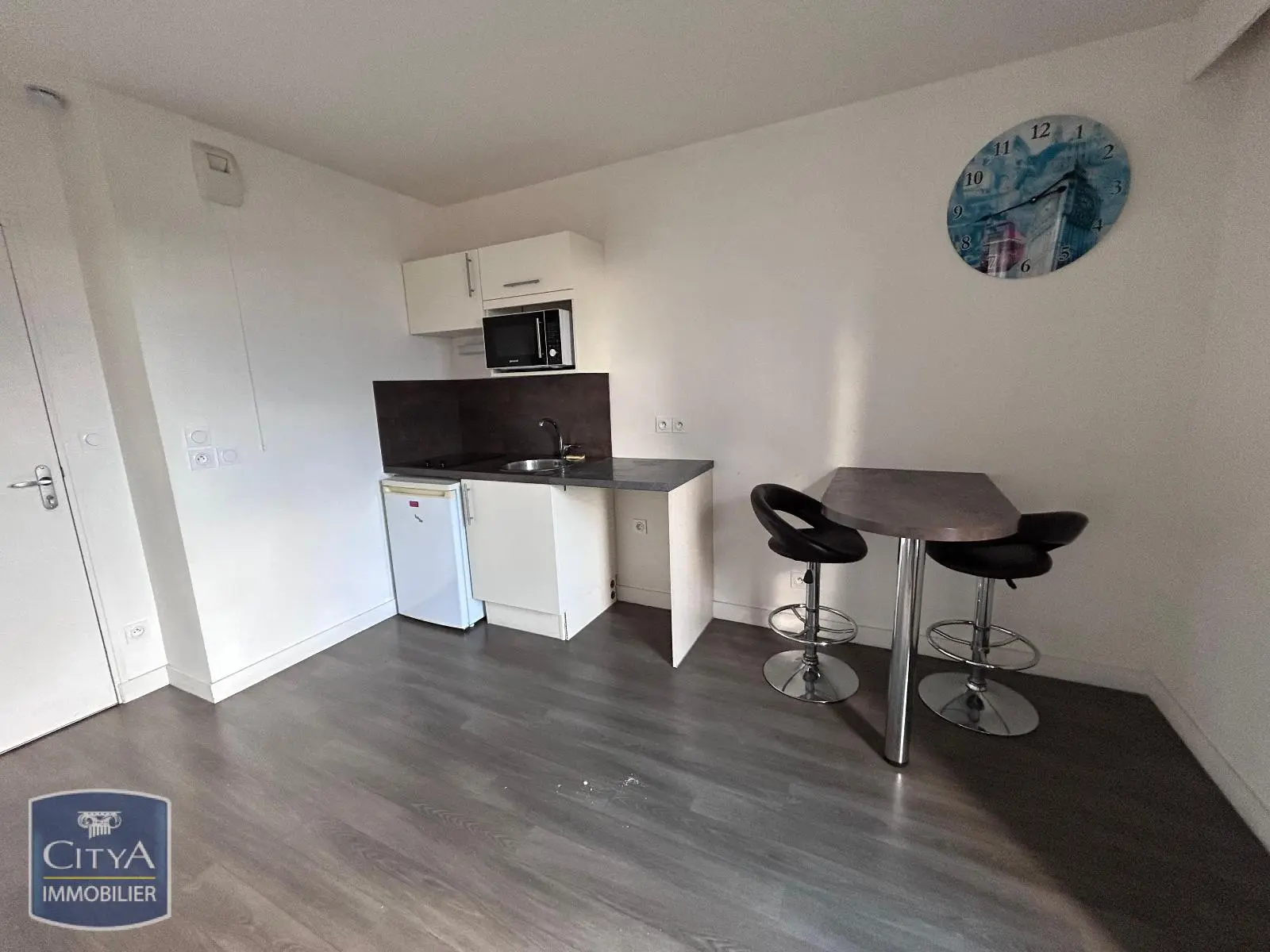 Photo 2 Appartement 1 pièce 30.17m²
