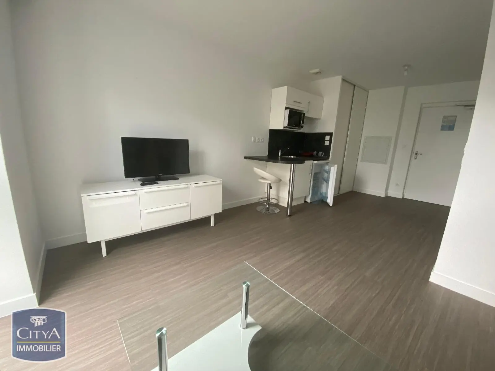 Photo 2 Appartement 1 pièce 28.2m²