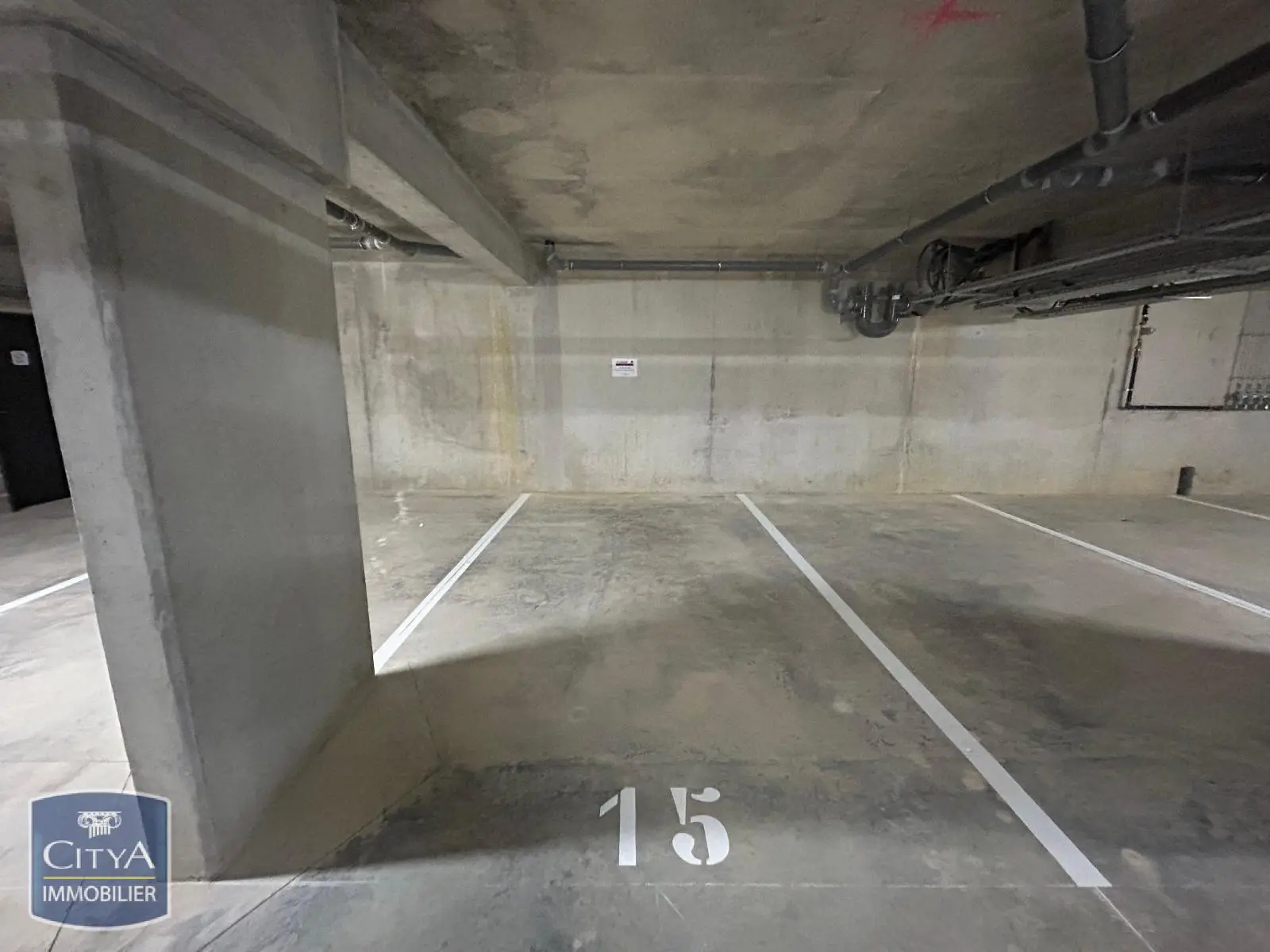 Photo 1 Parking