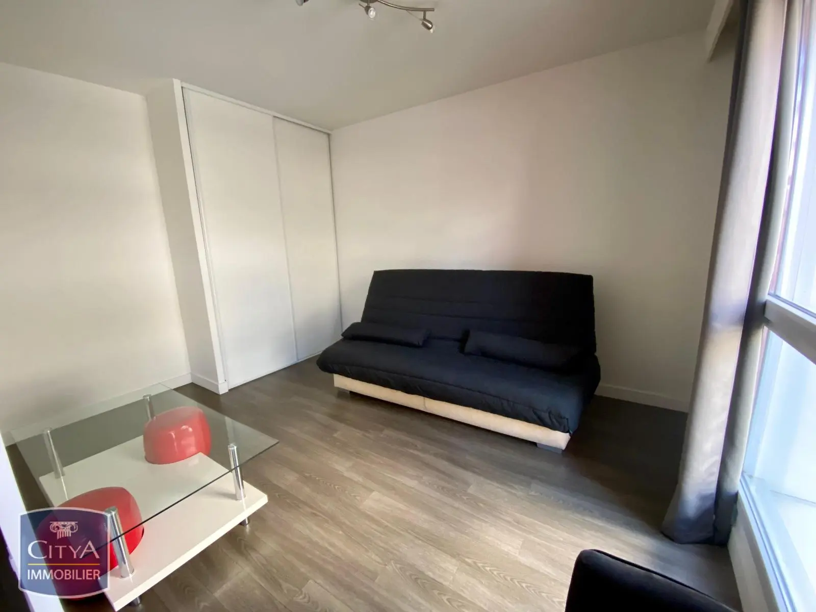 Photo 2 Appartement 1 pièce 32.93m²