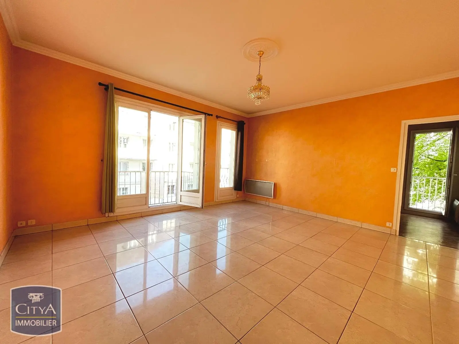 Photo 1 Appartement 2 pièces 65m²