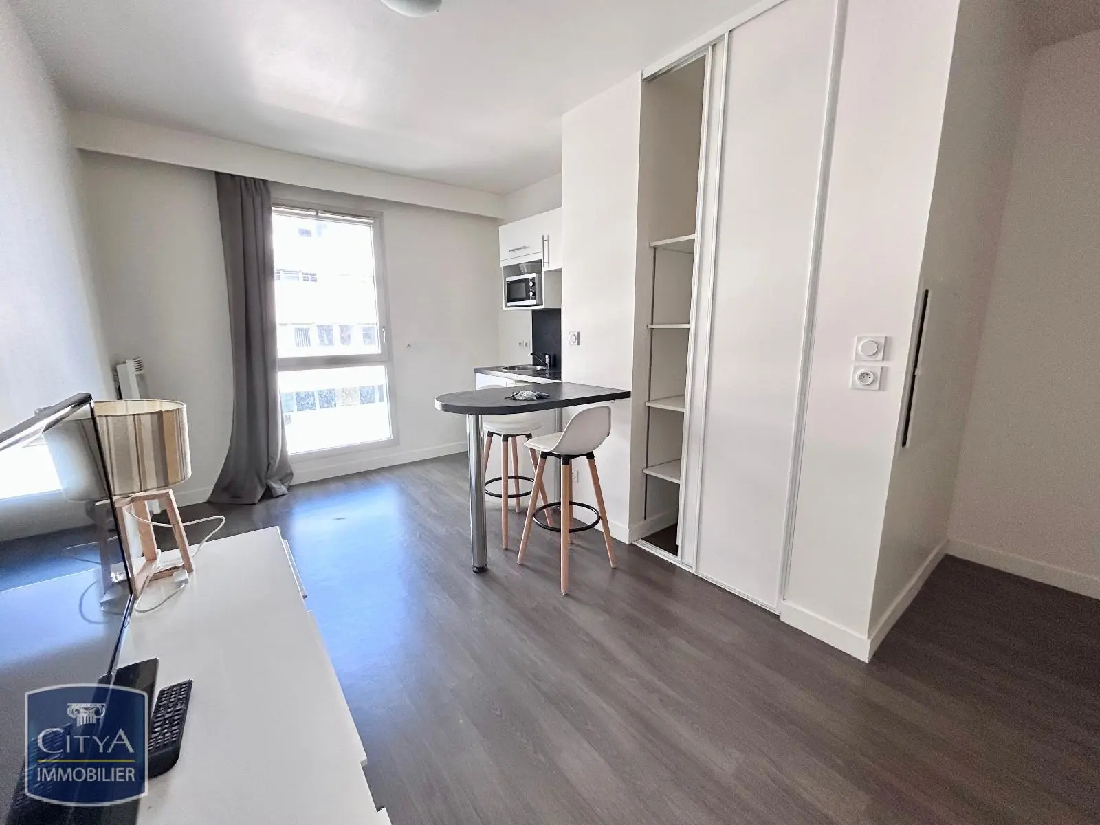 Photo 1 Appartement 1 pièce 26.85m²