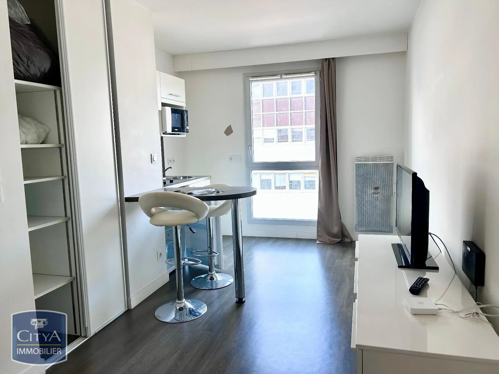 Photo 1 Appartement 1 pièce 26.85m²
