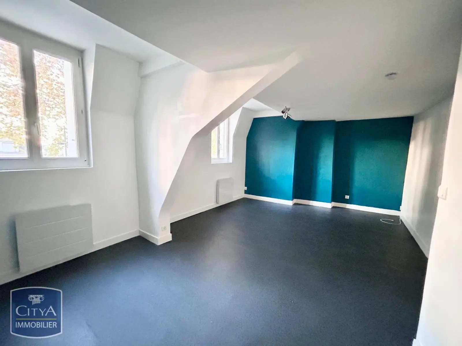 Photo 1 Appartement 1 pièce 32.48m²