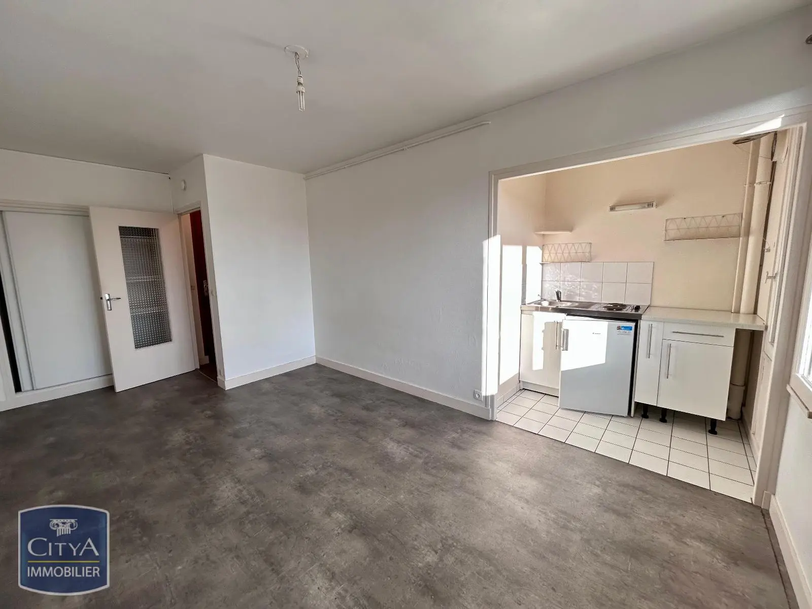 Photo 1 Appartement 1 pièce 23.41m²