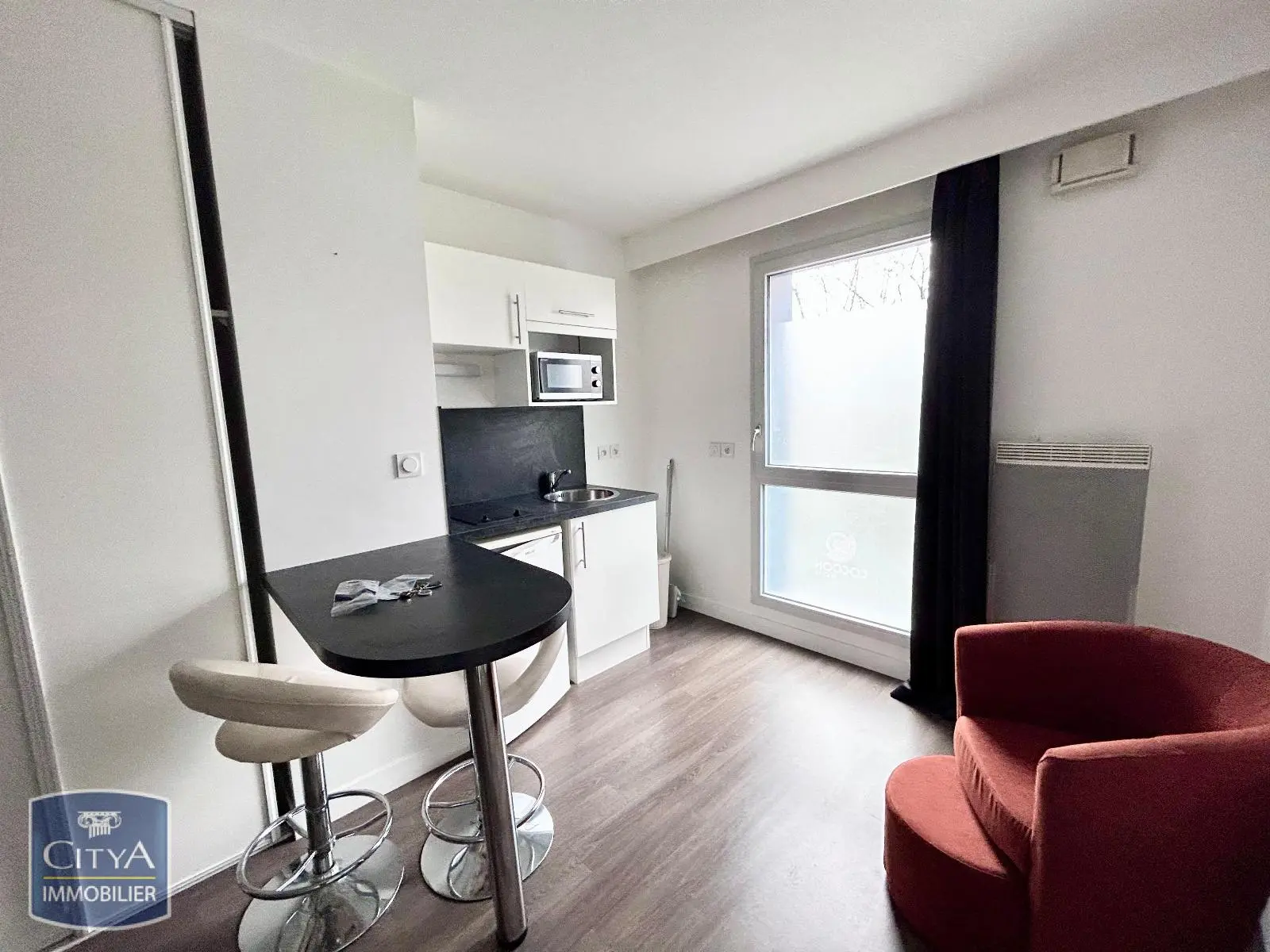 Photo 2 Appartement 1 pièce 26.77m²