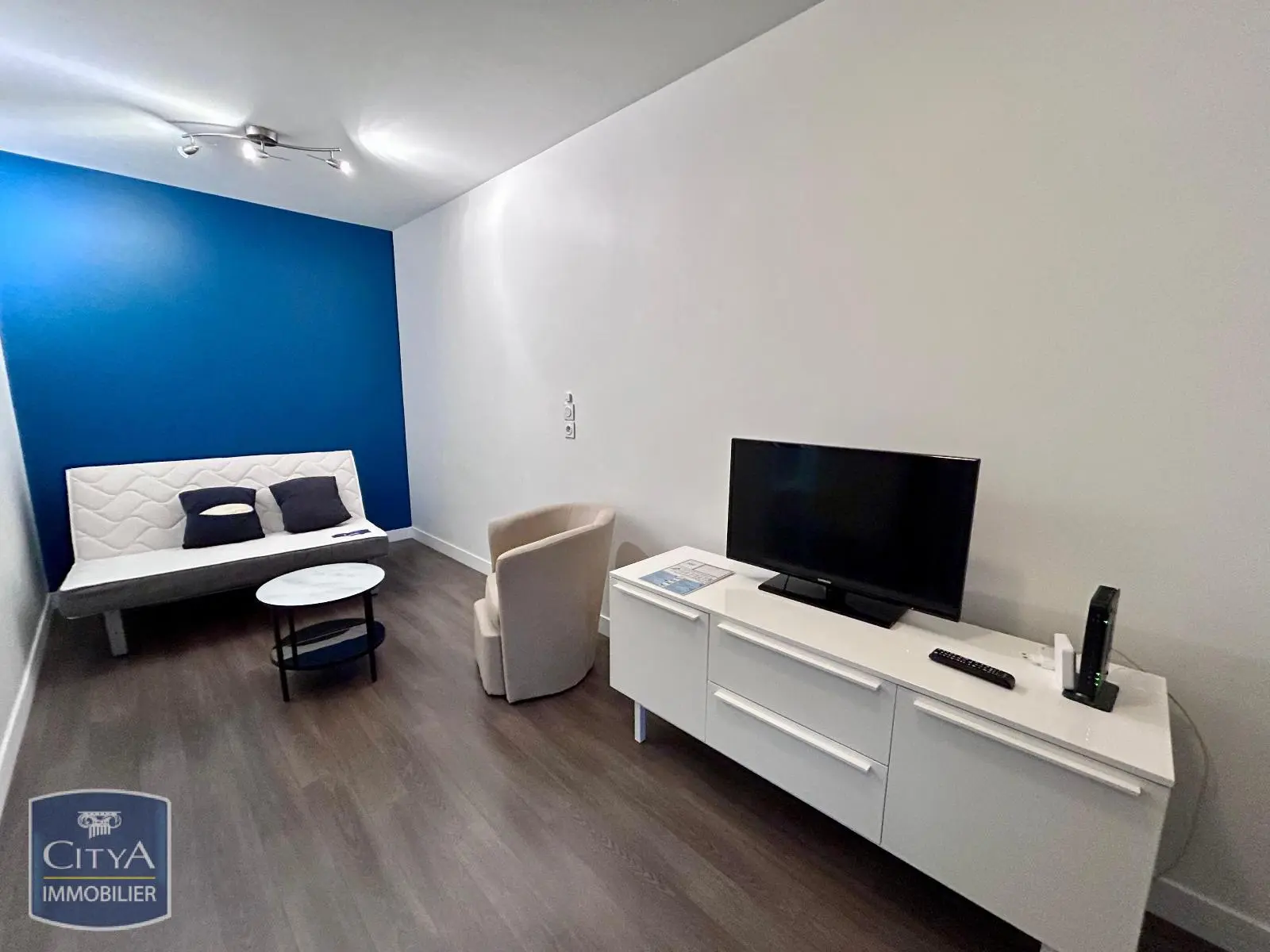 Photo 1 Appartement 1 pièce 25.36m²