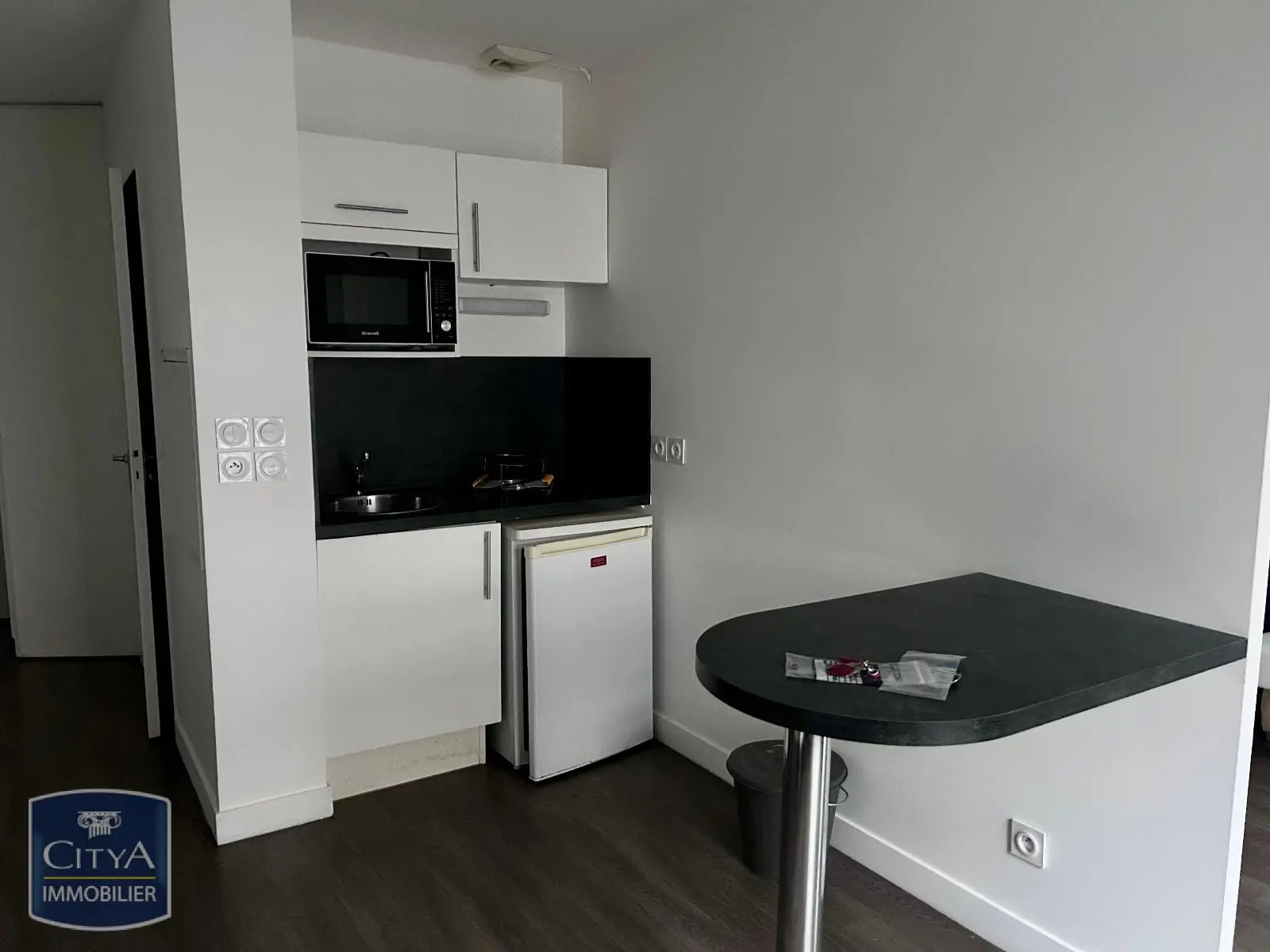 Photo 3 Appartement 1 pièce 32.93m²