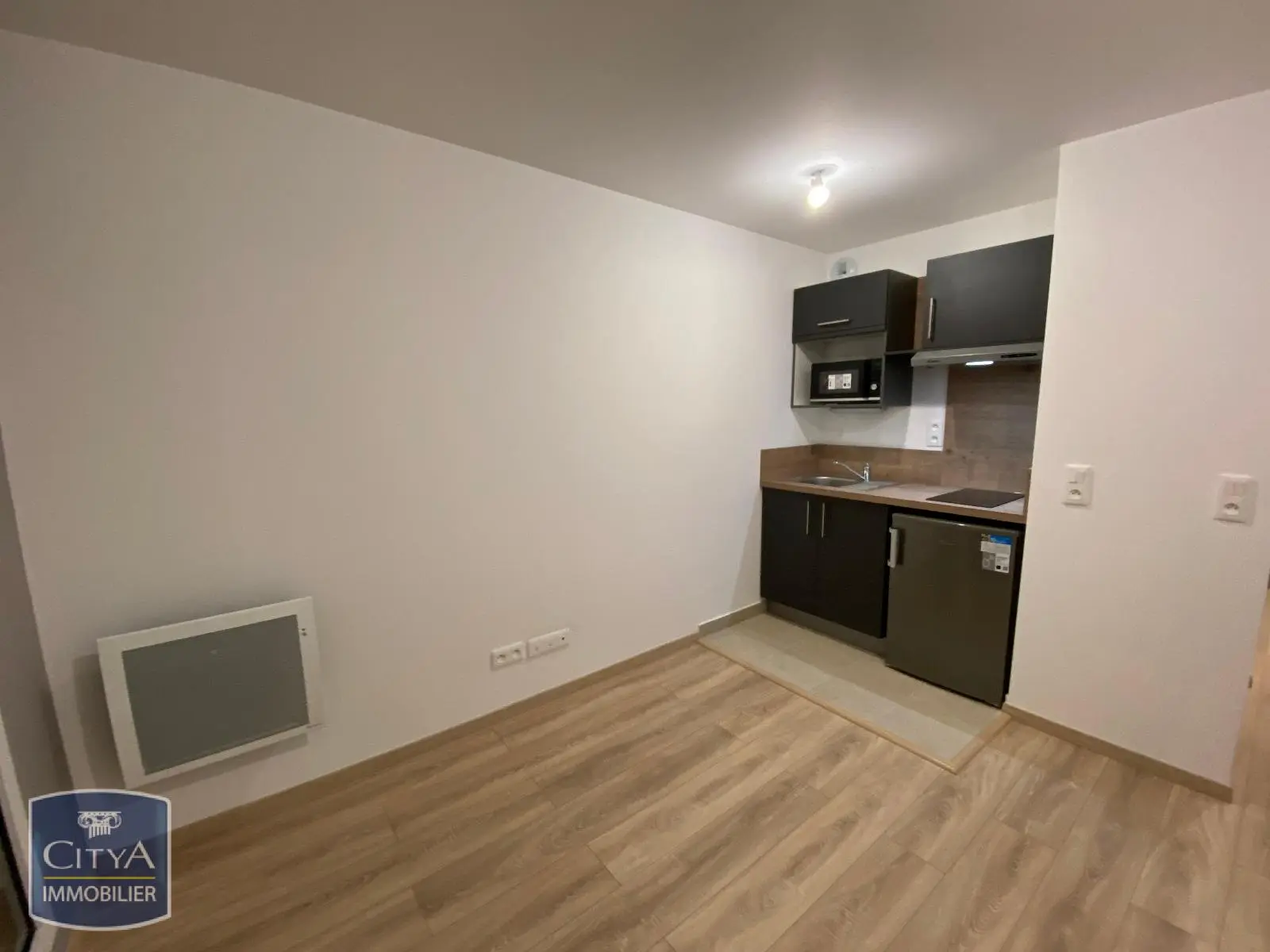 Photo 1 Appartement 1 pièce 19.62m²