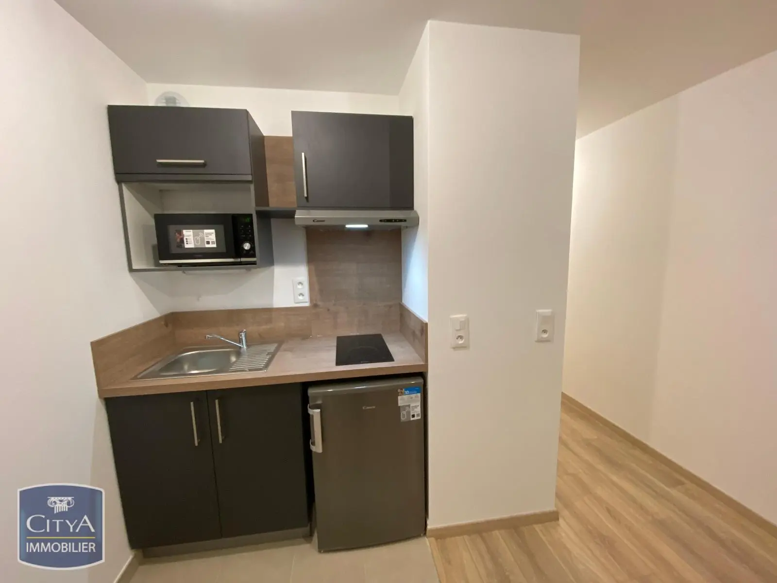 Photo 2 Appartement 1 pièce 19.62m²