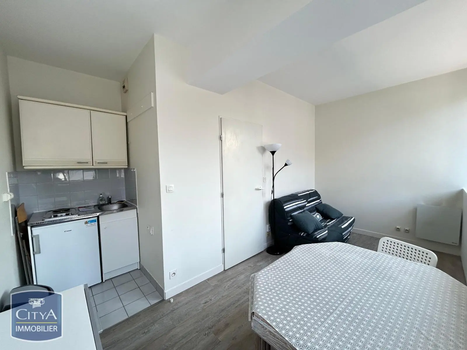 Photo 2 Appartement 1 pièce 17.12m²