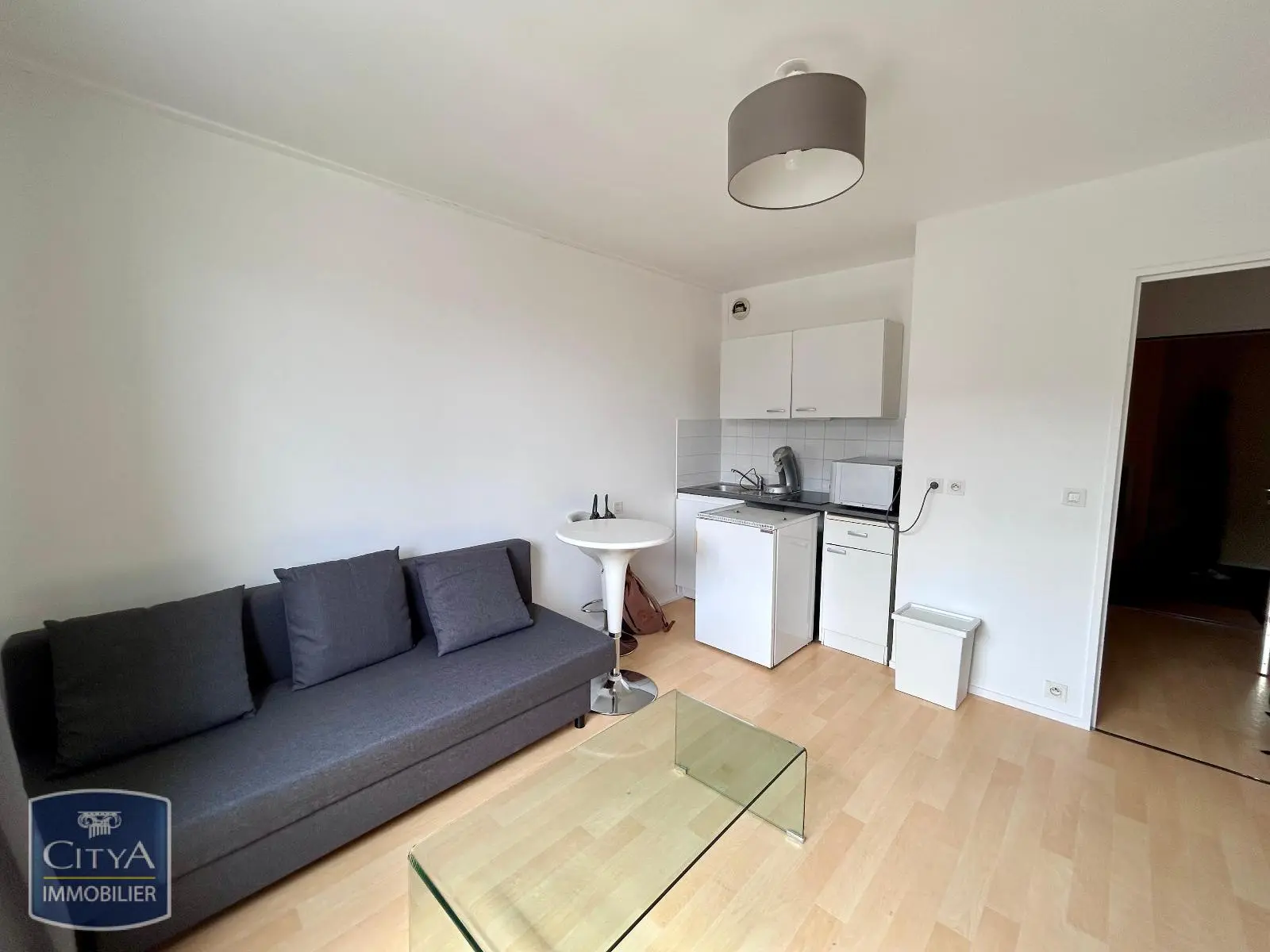Photo 2 Appartement 1 pièce 19.42m²