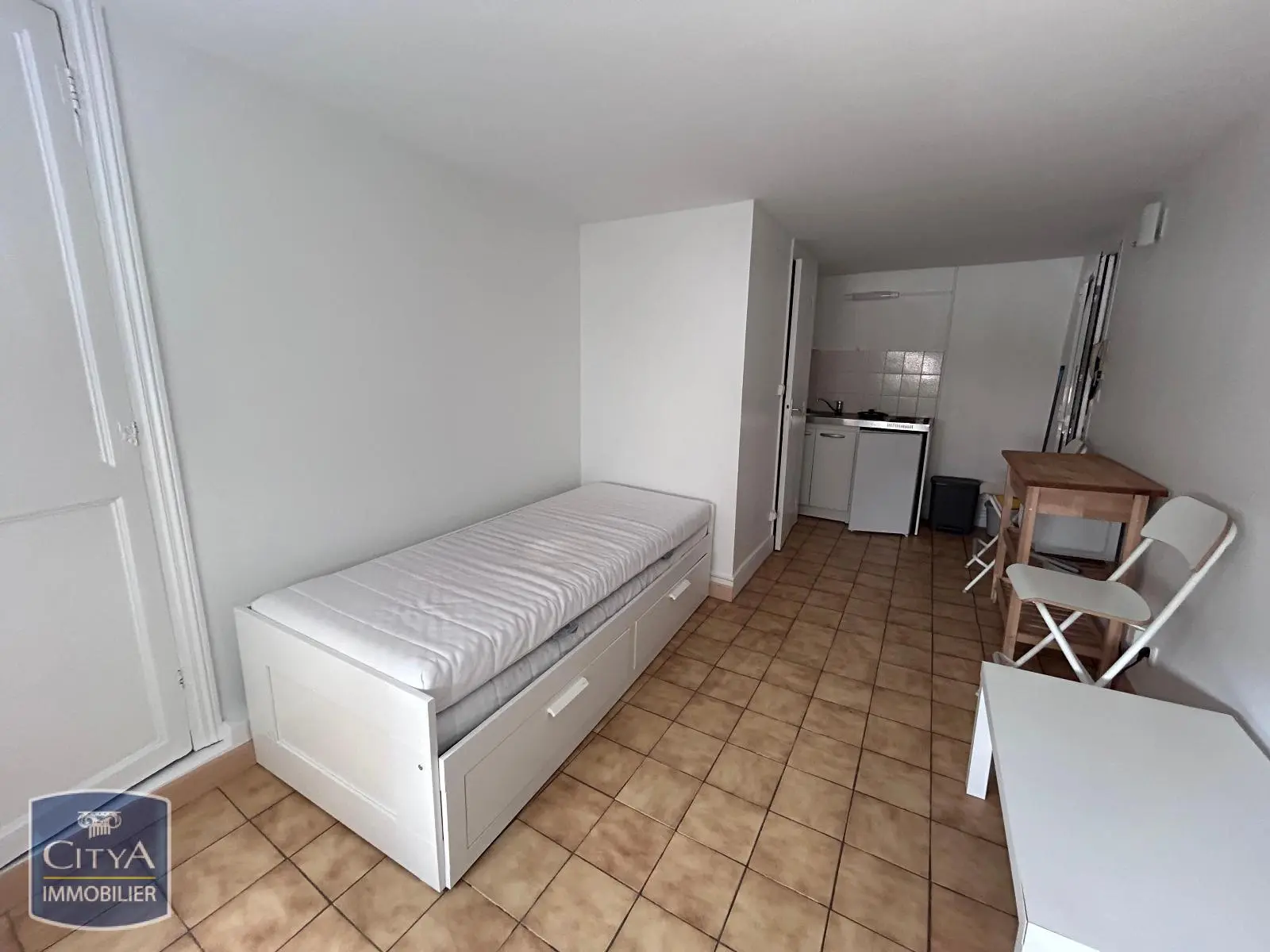 Photo 2 Appartement 1 pièce 18.76m²