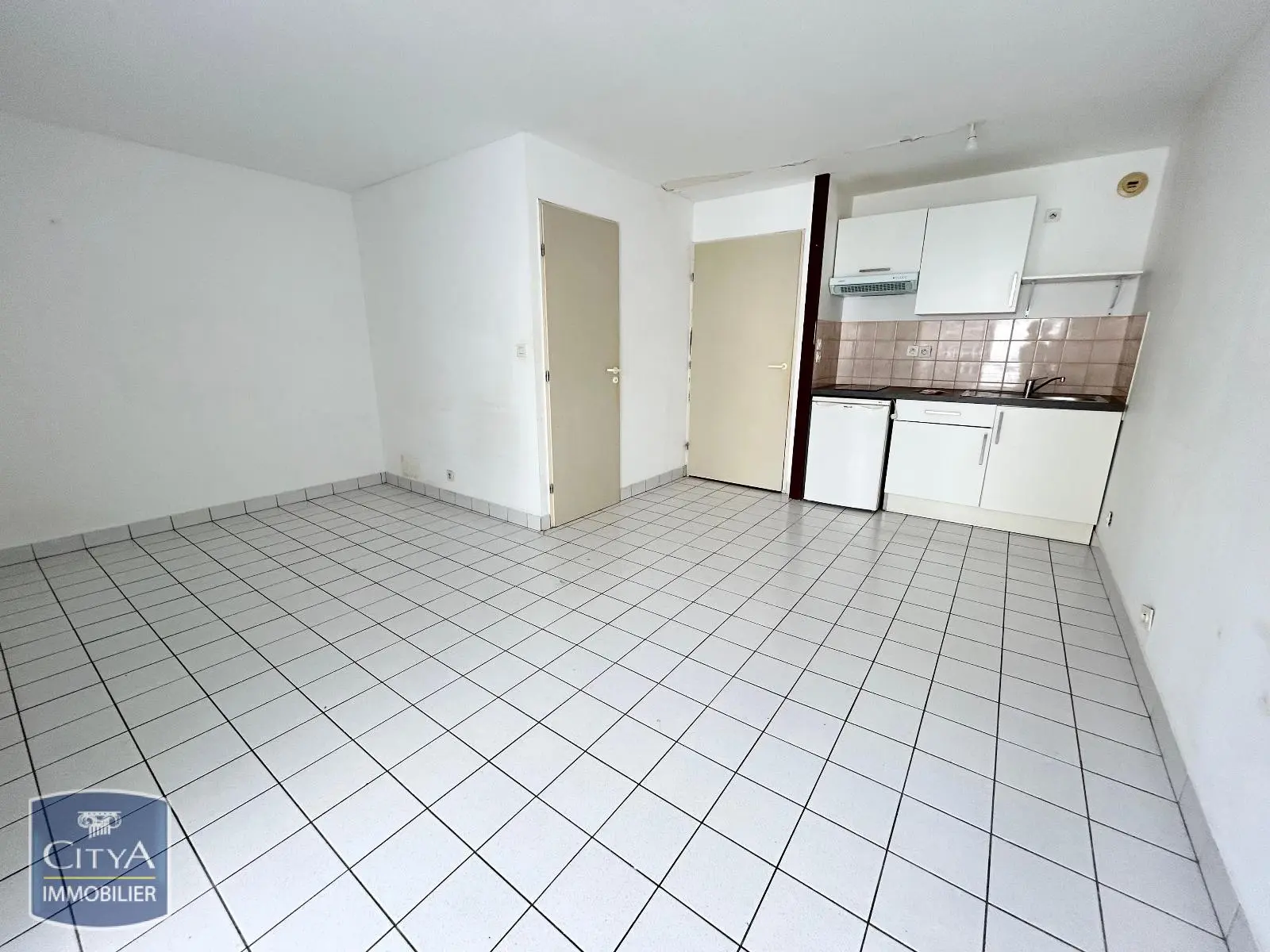 Photo 3 Appartement 1 pièce 27.79m²