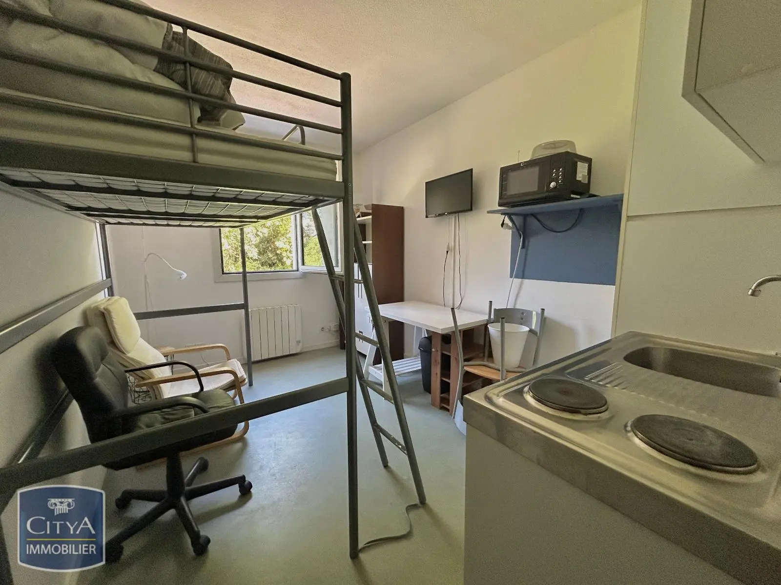 Photo 1 Appartement 1 pièce 13.06m²